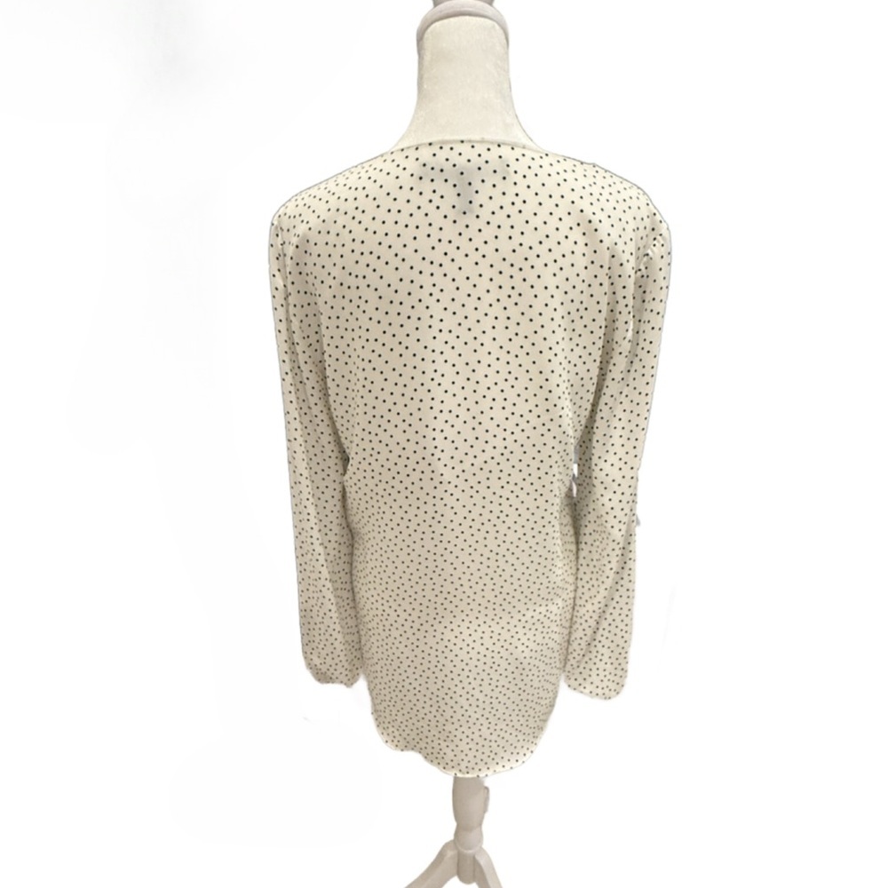 White House Black Market White Blouse with Black Dots. Size 2 - Picture 3 of 7
